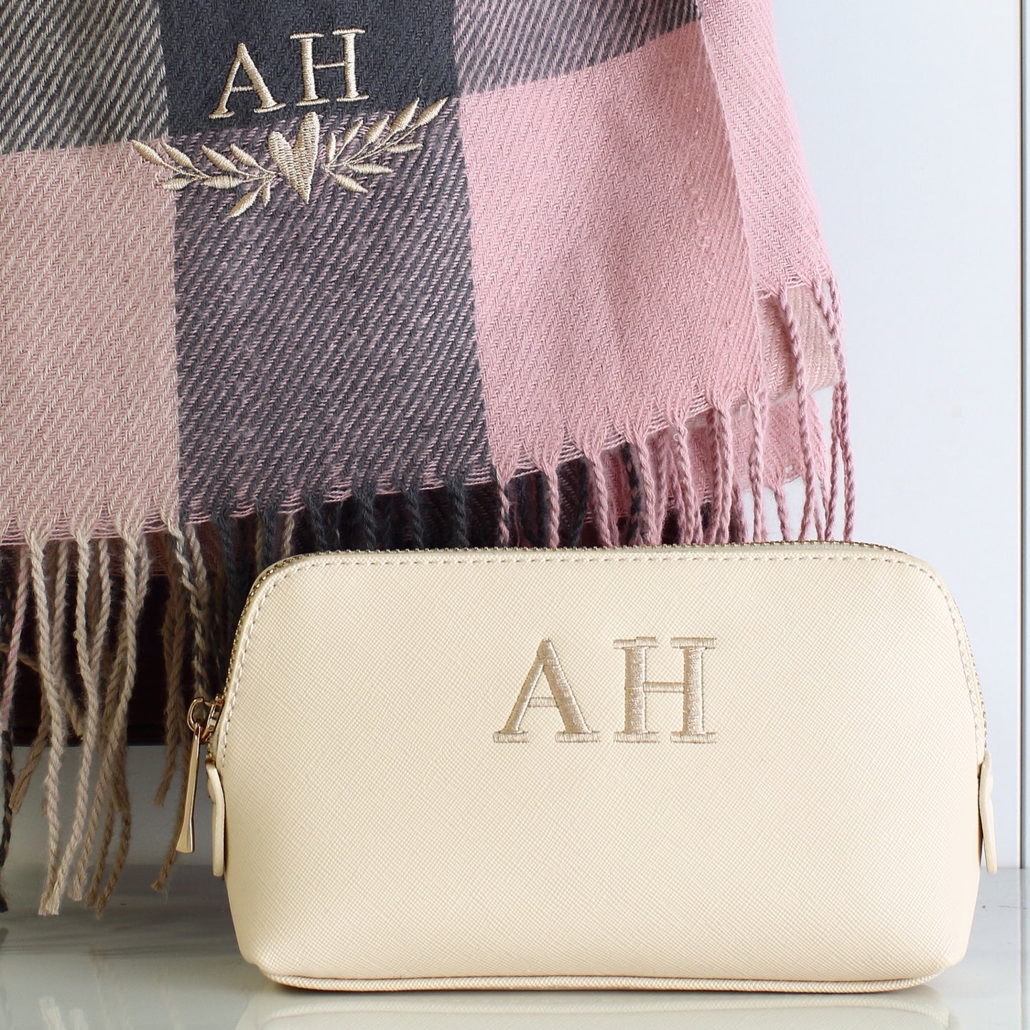 Scarf & Makeup Bag Gift Set - Pink mix