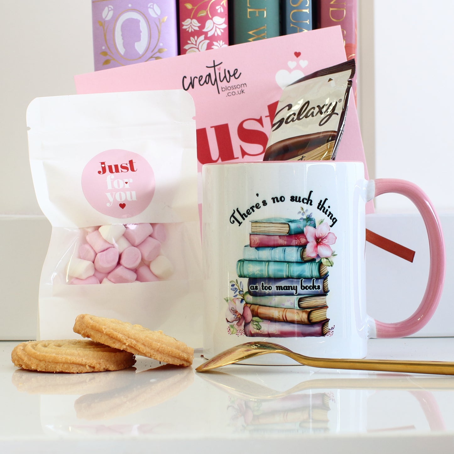 NEW - Book Lover Hot Chocolate Gift Set