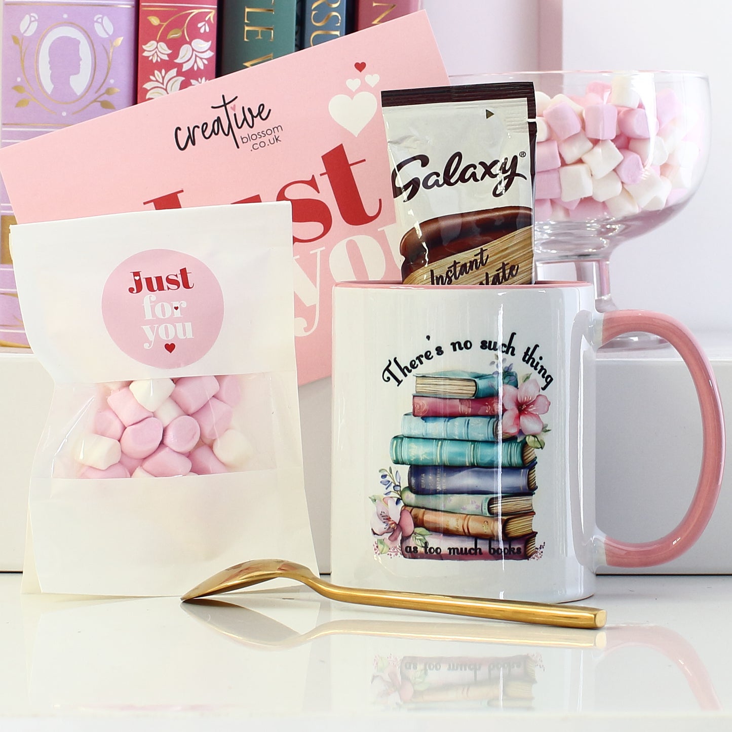 NEW - Book Lover Hot Chocolate Gift Set