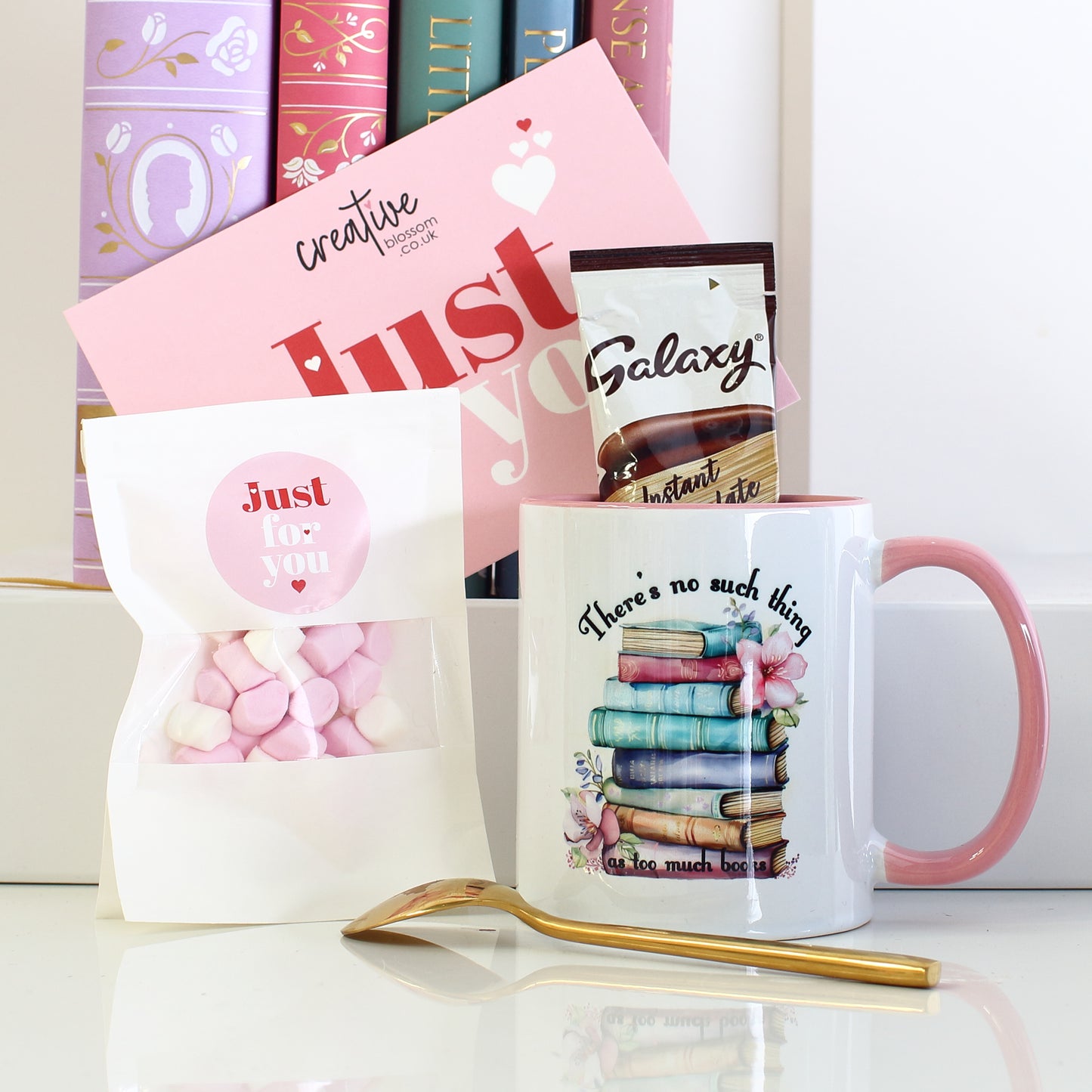 NEW - Book Lover Hot Chocolate Gift Set