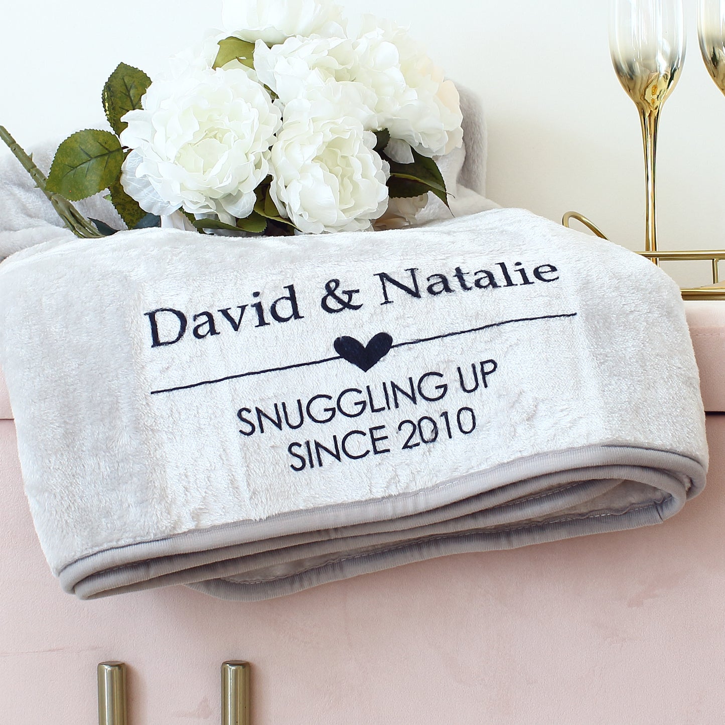 Printed Blanket - Couples snuggle